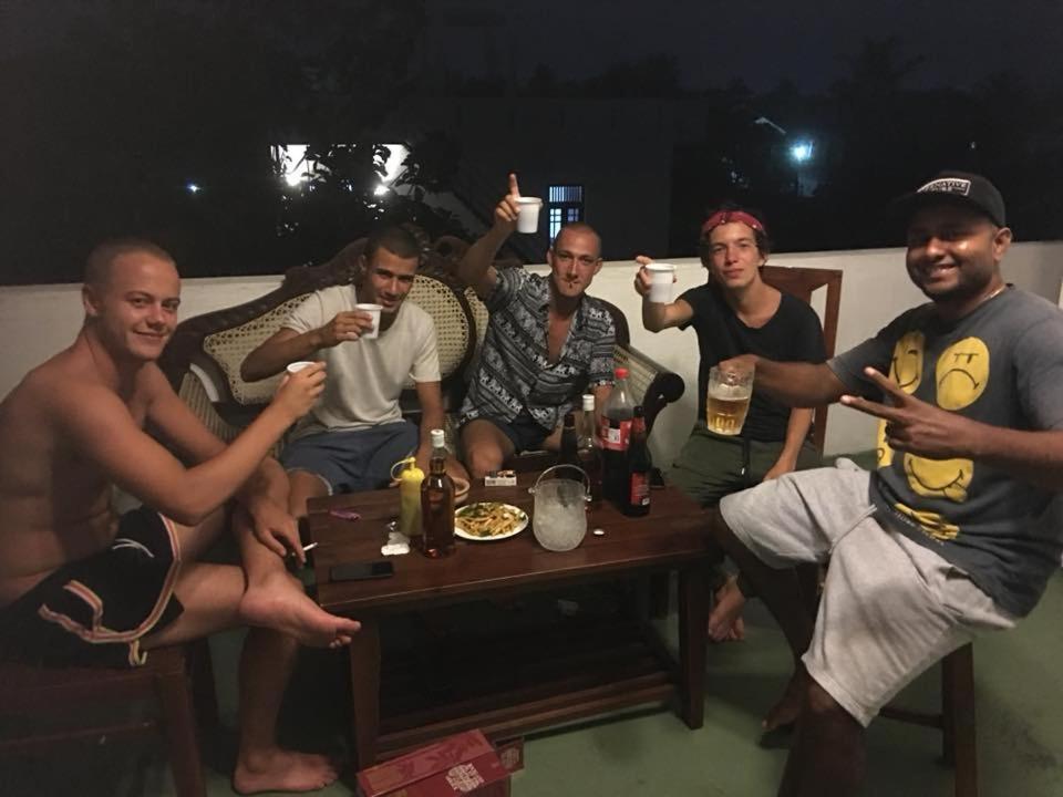 Like Mike Tourist Guest House & Restaurant ネゴンボ エクステリア 写真