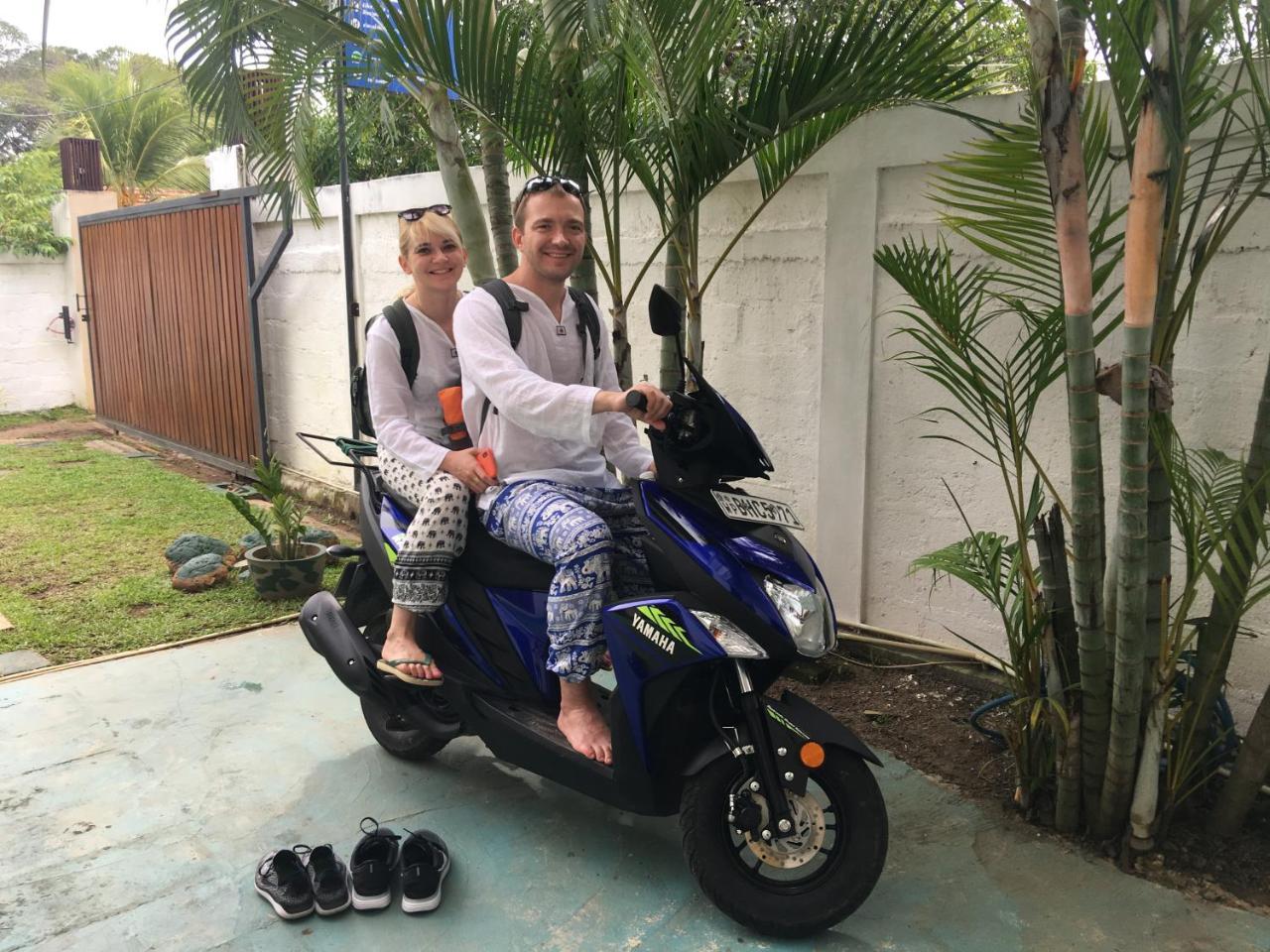 Like Mike Tourist Guest House & Restaurant ネゴンボ エクステリア 写真
