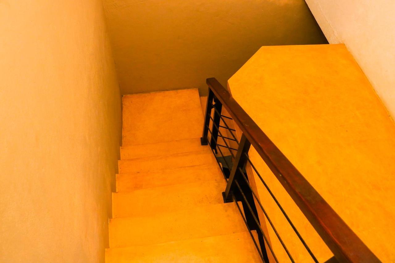 Like Mike Tourist Guest House & Restaurant ネゴンボ エクステリア 写真